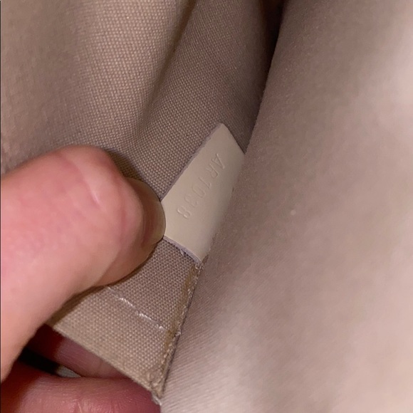 Louis Vuitton Epi Leather Madeleine Pm Ivory Beige - Picture 12 of 16